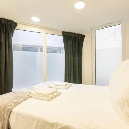 X Petit Chateau Proche De Bastille / Gare De Lyon * Париж