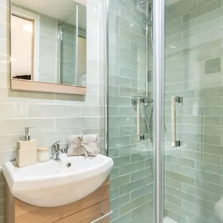 Апартаменты X Petit Chateau Proche De Bastille / Gare De Lyon